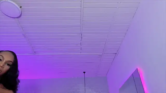 Snapshot of ChaynnaCooper chatting on January 16, 2025, 2:19 am ChaynnaCooper online show from January 16, 2025, 2:19 am