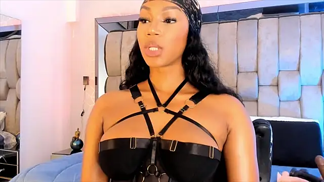 Snapshot of ChaynnaCooper chatting on January 22, 2025, 3:18 pm ChaynnaCooper online show from January 22, 2025, 3:18 pm