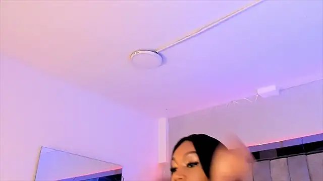 Snapshot of ChaynnaCooper chatting on January 27, 2025, 11:54 am ChaynnaCooper online show from January 27, 2025, 11:54 am