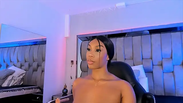 Snapshot of ChaynnaCooper chatting on February 15, 2025, 2:55 pm ChaynnaCooper online show from February 15, 2025, 2:55 pm