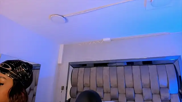 Snapshot of ChaynnaCooper chatting on March 20, 2025, 12:11 pm ChaynnaCooper online show from March 20, 2025, 12:11 pm