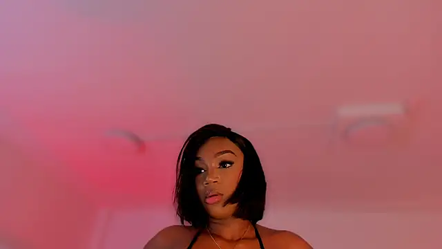 Snapshot of ChaynnaCooper chatting on November 29, 2025, 4:26 am ChaynnaCooper online show from November 29, 2025, 4:26 am