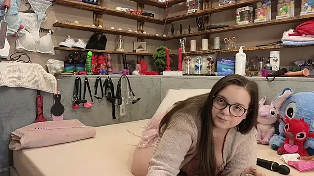 Snapshot of Kimberly-Caprice chatting on November 4, 2025, 6:23 am Kimberly-Caprice online show from November 4, 2025, 6:23 am