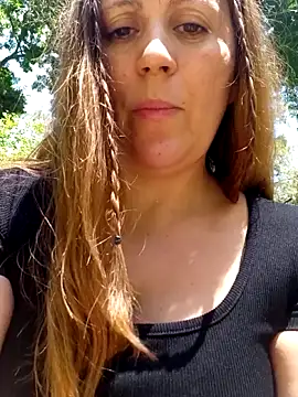 Snapshot of SofiEstevez chatting on October 19, 2025, 3:56 pm SofiEstevez online show from October 19, 2025, 3:56 pm