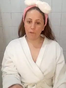 SofiEstevez online show from November 21, 2025, 1:32 pm