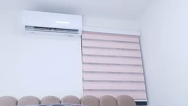 Snapshot of nicol_f chatting on December 18, 2025, 3:01 am nicol f online show from December 18, 2025, 3:01 am