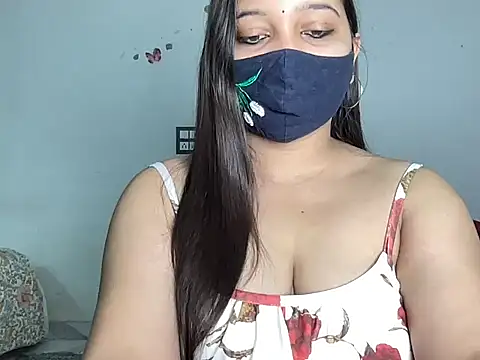 Snapshot of Varnika_aarora chatting on October 19, 2025, 4:13 am Varnika aarora online show from October 19, 2025, 4:13 am