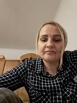 Malichkaanna30 online show from December 16, 2024, 1:11 pm