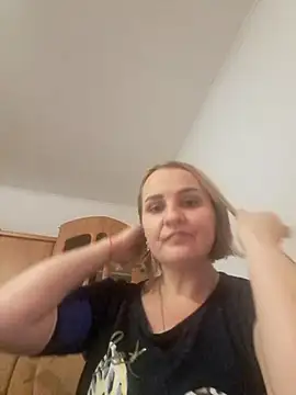 Malichkaanna30 online show from January 11, 2025, 1:53 pm