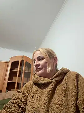 Malichkaanna30 online show from October 27, 2025, 9:35 am