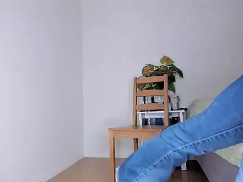 Snapshot of Chanel_shaw chatting on September 18, 2025, 2:30 pm Chanel shaw online show from September 18, 2025, 2:30 pm