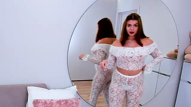 MelanieCarterr online show from November 13, 2025, 4:17 pm