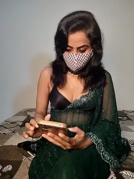 Snapshot of Raat_ki_rani_ chatting on March 2, 2025, 3:27 pm Raat ki rani online show from March 2, 2025, 3:27 pm