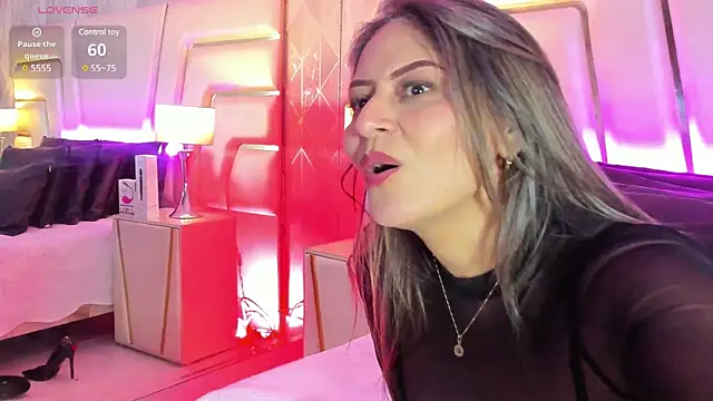 NaomyRivera online show from March 5, 2025, 3:51 pm