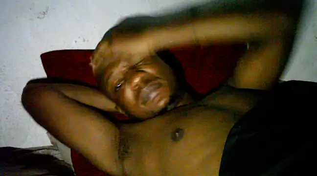 Snapshot of TheeRealShow chatting on January 22, 2025, 1:10 am TheeRealShow online show from January 22, 2025, 1:10 am