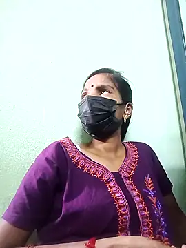 anusiya01 online show from January 25, 2025, 7:06 am