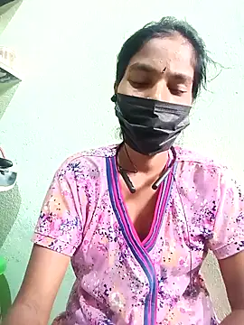 anusiya01 online show from February 5, 2025, 2:19 am