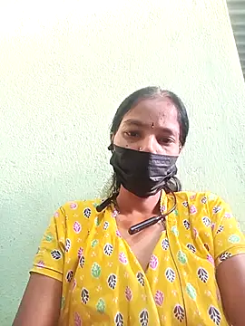 anusiya01 online show from February 24, 2025, 2:08 am