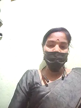 anusiya01 online show from September 16, 2025, 6:09 pm