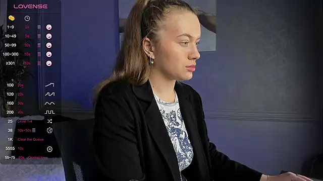 Snapshot of Ariell_Margot_ chatting on February 9, 2025, 3:12 pm Ariell Margot online show from February 9, 2025, 3:12 pm