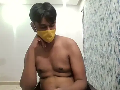 Snapshot of brownguy1234 chatting on December 8, 2024, 2:52 pm brownguy1234 online show from December 8, 2024, 2:52 pm