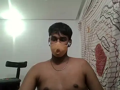 Snapshot of brownguy1234 chatting on December 25, 2024, 5:26 pm brownguy1234 online show from December 25, 2024, 5:26 pm