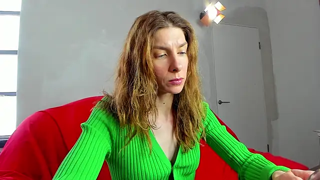 YourSuperModel online show from February 5, 2025, 10:08 am