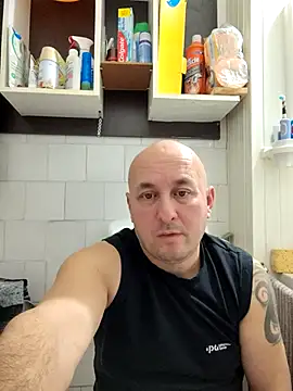 intx800 online show from February 26, 2025, 4:24 pm