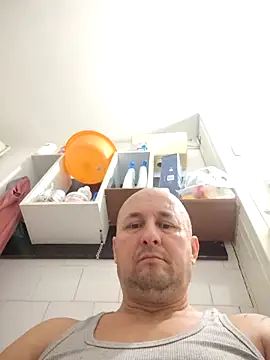 intx800 online show from October 12, 2025, 4:55 am