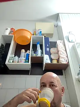 intx800 online show from November 3, 2025, 3:19 am