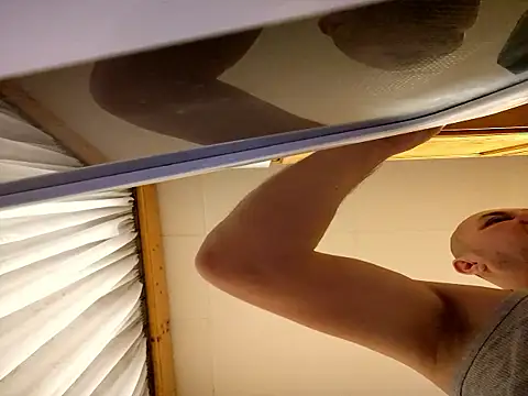 intx800 online show from December 14, 2025, 4:51 am