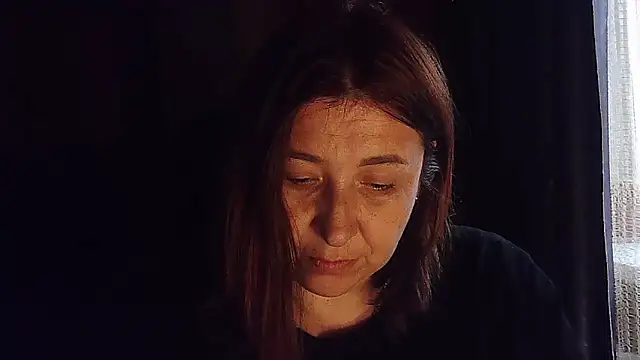 Snapshot of FiireTaliia chatting on October 1, 2025, 12:11 pm FiireTaliia online show from October 1, 2025, 12:11 pm