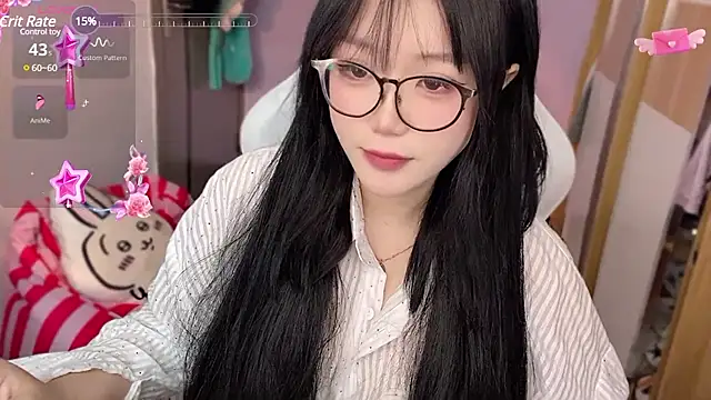 Snapshot of xiSSts chatting on December 12, 2024, 8:10 pm xiSSts online show from December 12, 2024, 8:10 pm