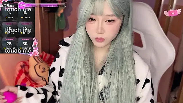 Snapshot of xiSSts chatting on January 2, 2025, 5:29 pm xiSSts online show from January 2, 2025, 5:29 pm