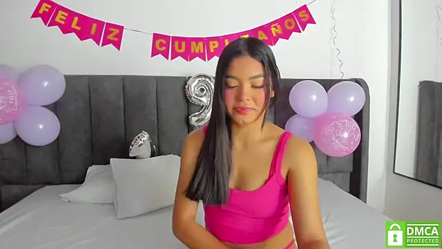 Snapshot of Rose_Evans__ chatting on March 11, 2025, 1:34 pm Rose Evans online show from March 11, 2025, 1:34 pm