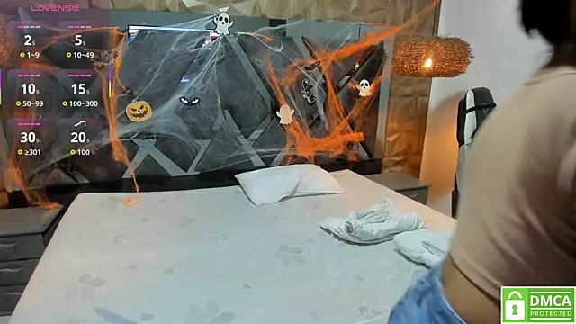 Snapshot of Rose_Evans__ chatting on November 2, 2025, 4:59 am Rose Evans online show from November 2, 2025, 4:59 am