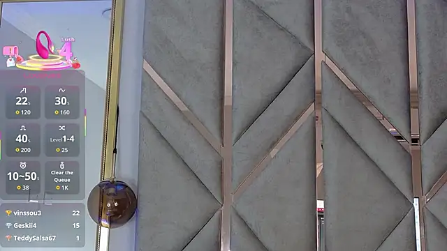 Lola King online show from October 29, 2025, 1:08 am