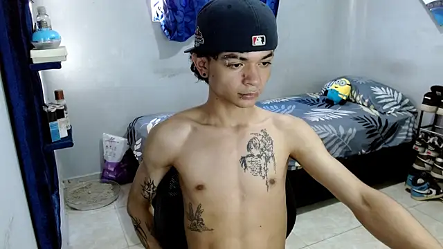 Snapshot of Lovebeng_ chatting on January 31, 2025, 1:02 pm Lovebeng online show from January 31, 2025, 1:02 pm