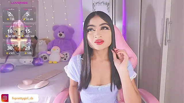 urfavprettygirl online show from November 14, 2025, 7:40 am