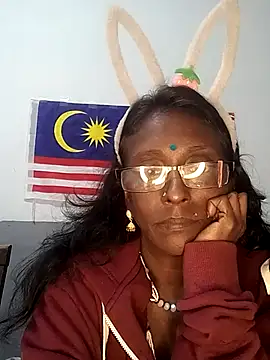 mamakarma1403 online show from October 22, 2025, 1:44 pm