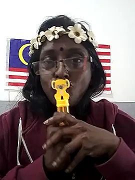 mamakarma1403 online show from November 28, 2025, 3:09 am