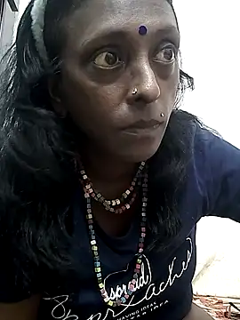 mamakarma1403 online show from November 28, 2025, 3:36 pm