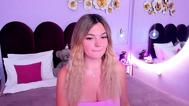 ZaraBloom online show from November 28, 2025, 3:20 am