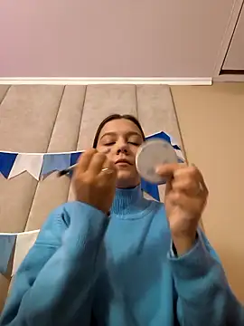 Snapshot of AliceBrayan chatting on October 3, 2025, 5:04 am AliceBrayan online show from October 3, 2025, 5:04 am