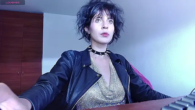 Snapshot of bellatrix25 chatting on February 10, 2025, 9:25 pm bellatrix25 online show from February 10, 2025, 9:25 pm