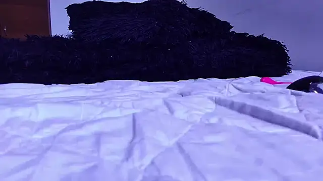 Snapshot of bellatrix25 chatting on March 17, 2025, 9:55 pm bellatrix25 online show from March 17, 2025, 9:55 pm