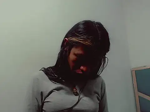 Snapshot of danna_veryhot_ chatting on December 15, 2025, 7:40 pm danna veryhot online show from December 15, 2025, 7:40 pm