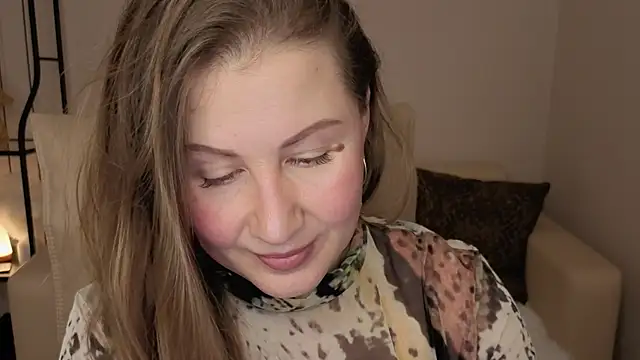 Snapshot of Helens_love chatting on November 30, 2025, 2:37 am Helens love online show from November 30, 2025, 2:37 am