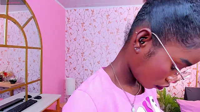 amber-hill online show from March 6, 2025, 1:16 am