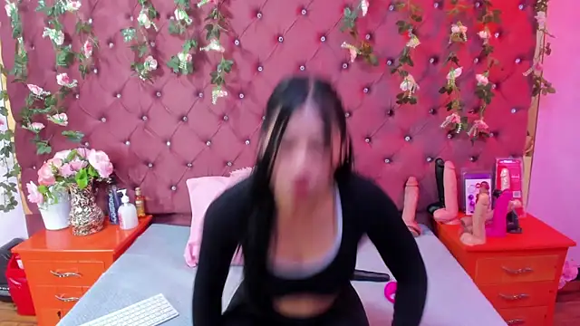 Mariana Prin online show from October 22, 2025, 2:23 am